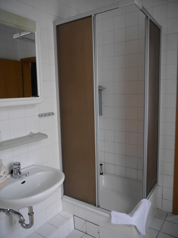 Hotel Zur Sonne Cottbus Quarto foto